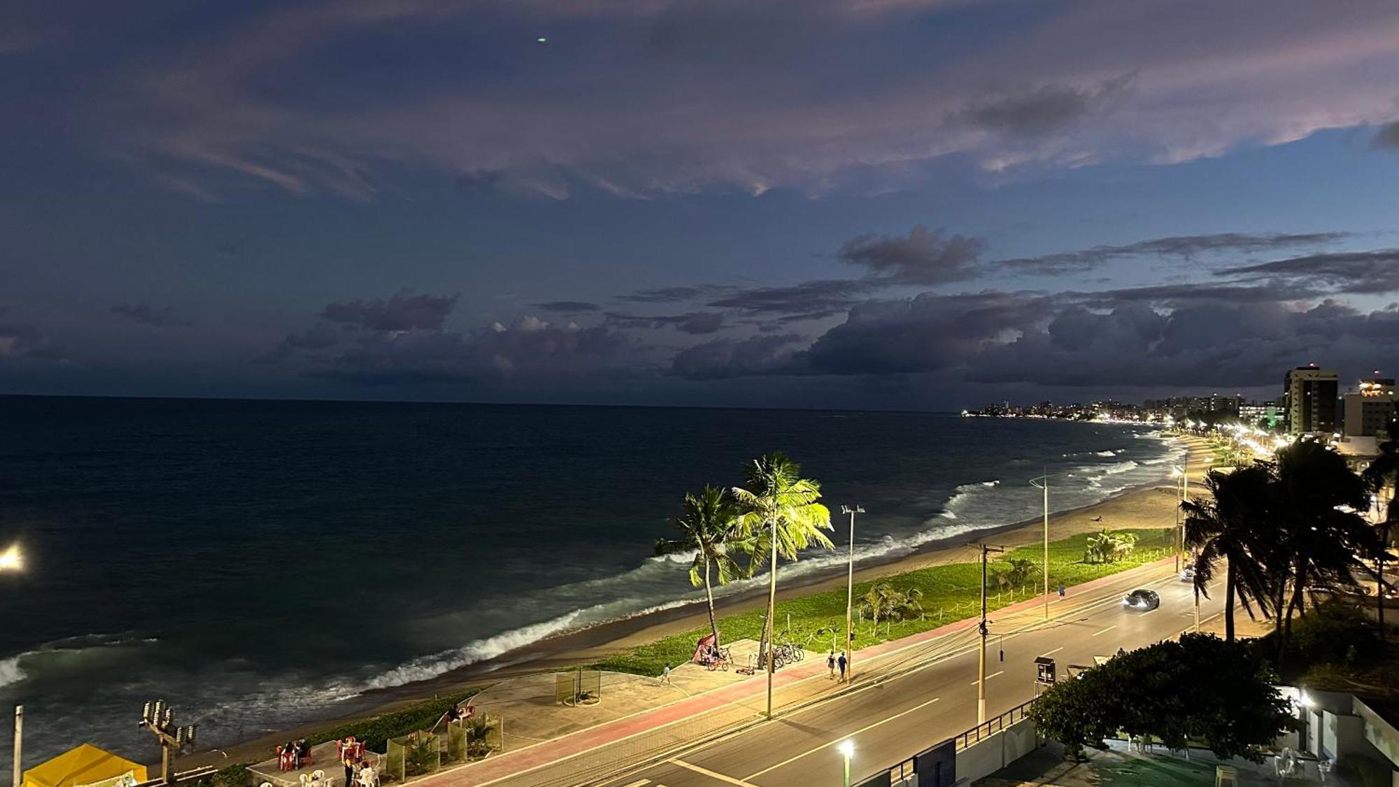 Flat Em Hotel De Luxo Beira Mar Da Grife Ritz Suites Com Vista Ampla Para Todo O Mar Da Cruz Das Almas, Jatiuca E Ponta Verde, Com Toda Estrutura De Um Hotel Lindo E Arrojado, Academia, Piscina E Muito Mais, Venha Viver Essa Experiencia Incrivel! Maceio  Ngoại thất bức ảnh